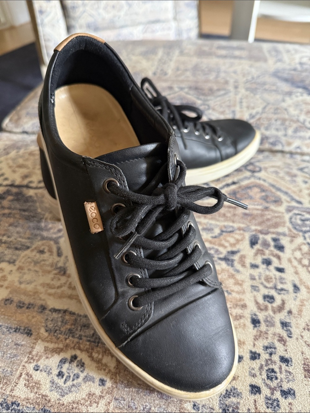 Ecco Black Leather Lace-Up Sneakers with Cream Sole, EU39, 8-8.5US, 6UK